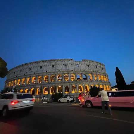 Daire Colosseum-apartments Roma